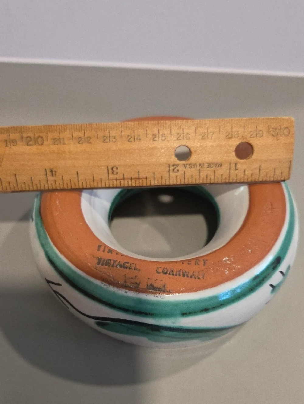 Hand-Painted Ceramic Decorative Plantet in White and Greenish Blue - Picture 8 of 9